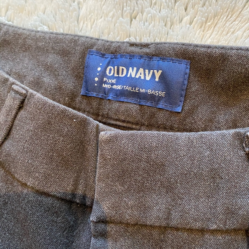 Simple stretch trouser